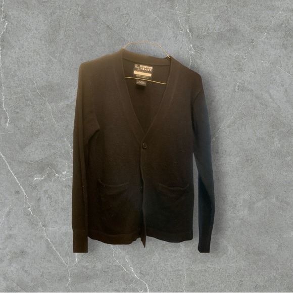 Lot of Girls 14-16 XL navy school uniform mix of tees, long sleeves and cardigan - Picture 2 of 8